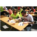 Münchner Kindl Lauf 2011 - Malaktion:  Sylvia + Fi  beim Malen